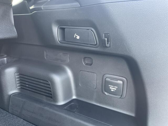 Mitsubishi OUTLANDER 2.4 PHEV First Edition Tot ¤ 4.000,- VOORDEEL!