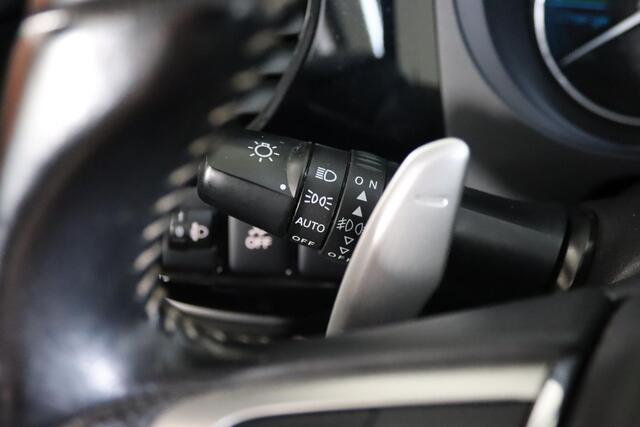 Mitsubishi OUTLANDER 2.4 PHEV Pure, LED, Trekhaak, Navigatie, Stoelverwarming, Apple CarPlay/Android Auto