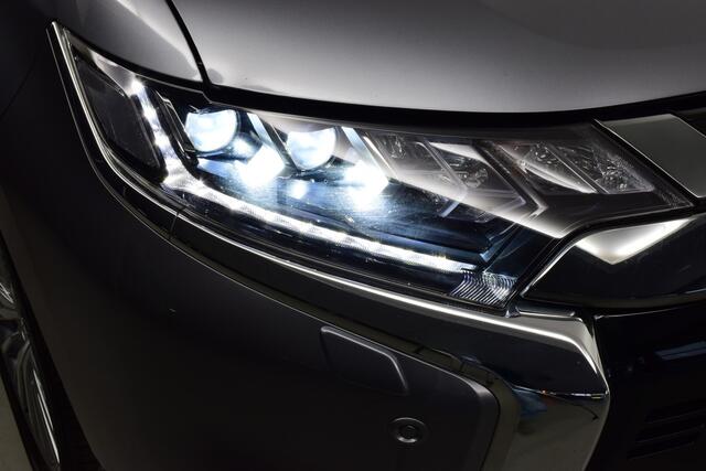 Mitsubishi OUTLANDER 2.4 PHEV Instyle Leder Schuifdak 1e Eig. NL auto ACC, Trekhaak, Privacy glas, keyless entry en start, leder bekleding, powersound syst, elec verstelbare stoel, stuurverw, park ass, 360 camera, cruisecamera achter, schakel paddles