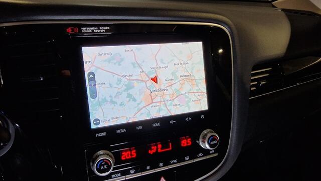 Mitsubishi OUTLANDER 2.4 PHEV Intense+ | Schuifdak | Trekhaak | Navigatie | Apple Carplay/Android Auto |