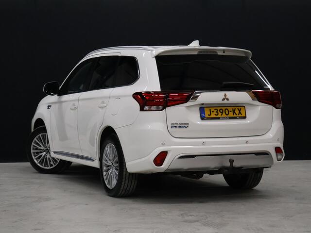 Mitsubishi OUTLANDER 2.4 PHEV Pure+ [TREKHAAK, CAMERA, CRUISE CONTROL, BLUETOOTH TELEFOON, STOELVERWARMING, FLIPPERS, AUTOMATISCHE AIRCONDITIONING, NIEUWSTAAT]