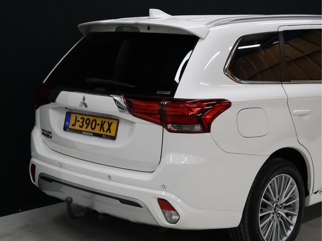 Mitsubishi OUTLANDER 2.4 PHEV Pure+ [TREKHAAK, CAMERA, CRUISE CONTROL, BLUETOOTH TELEFOON, STOELVERWARMING, FLIPPERS, AUTOMATISCHE AIRCONDITIONING, NIEUWSTAAT]