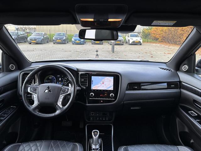 Mitsubishi OUTLANDER 2.4 PHEV Intense+ | Trekhaak | Leder |