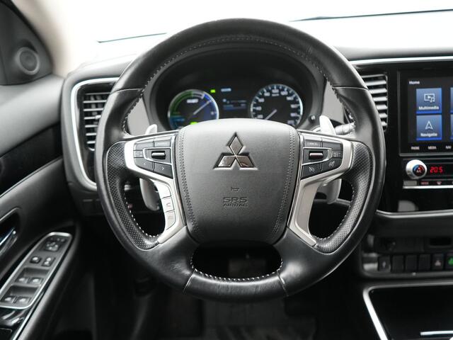 Mitsubishi OUTLANDER 2.4 Intense Plug In Hybrid 225pk Dealer O.H. PHEV | Cruise Control | Camera | Alcantara Sporstoelen Verwarmd | Keyless | Apple Carplay | Navigatie | DAB |