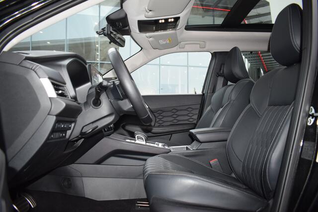 Mitsubishi OUTLANDER 2.4 PHEV Instyle | Full Option | Schuif/Kanteldak | Stoel+Stuur Verwarming | Navigatie | Yamaha | 8jr.Garantie |