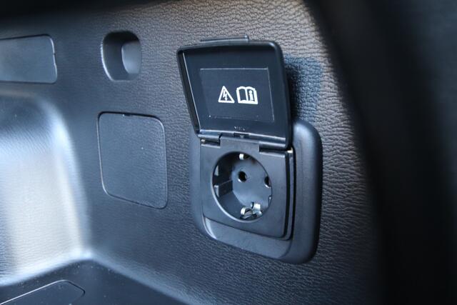 Mitsubishi OUTLANDER 2.4 PHEV Instyle+ Rijklaarprijs nu ¤ 60.740,- Nieuw! Uit voorraad leverbaar & tijdelijk ¤ 4.000,- korting!