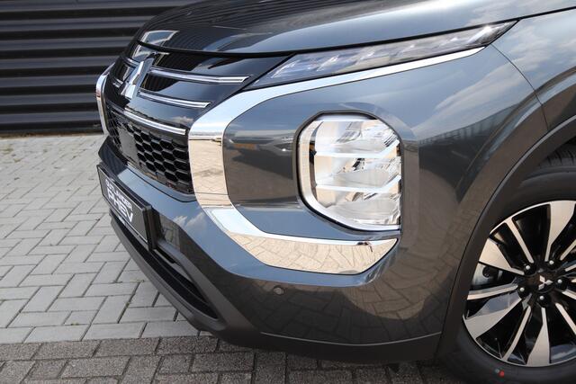 Mitsubishi OUTLANDER 2.4 PHEV Pure Rijklaarprijs nu ¤ 49.449,- Nieuw! Uit voorraad leverbaar & tijdelijk ¤ 4.000,- korting!