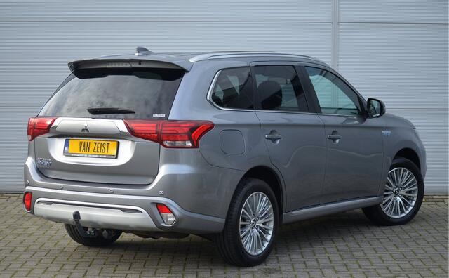 Mitsubishi OUTLANDER PHEV 2.4 INSTYLE 4WD | PLUG IN HYBRID | V2G | FULL OPTIONS | SCHUIFDAK | ADAPTIEF CRUISE | TREKHAAK 1500KG | ALL IN RIJKLAARPRIJS
