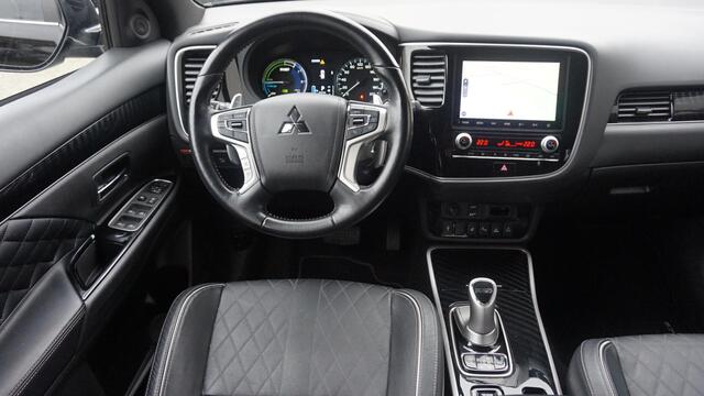 Mitsubishi OUTLANDER 2.4 PHEV Intense+ Automaat | Trekhaak
