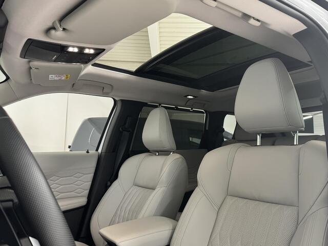 Mitsubishi OUTLANDER 2.4 PHEV Instyle | Navigatie | YAMAHA Audio | Panoramadak | Stoel + stuurverwarming | 360 Camera |