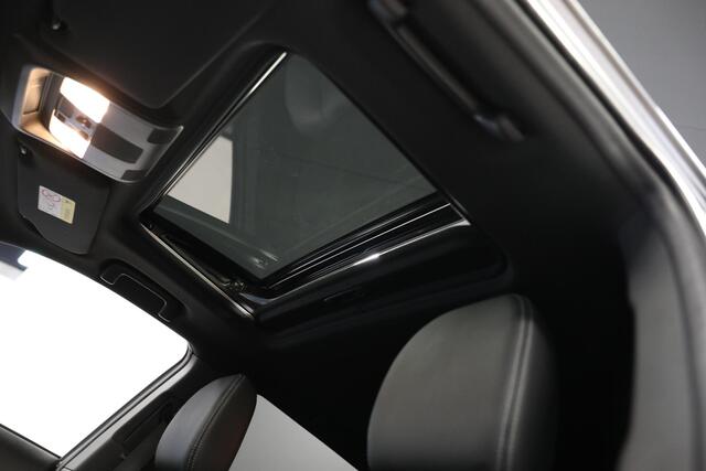 Mitsubishi OUTLANDER 2.4 PHEV Instyle | Schuif- opendak | Trekhaak | Stoelverwarming