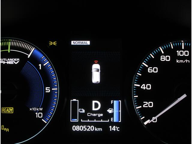 Mitsubishi OUTLANDER 2.4 PHEV Intense+ CAMERA | CARPLAY | CLIMATE | AFNTRHAAK | SCHUIFDAK | DAB | LMV18 | CRUISE | LED | STOELVERW