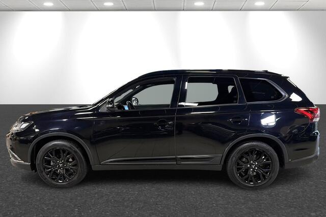 Mitsubishi OUTLANDER 2.0 Black edition Trekhaak,7persoon, 360 camera