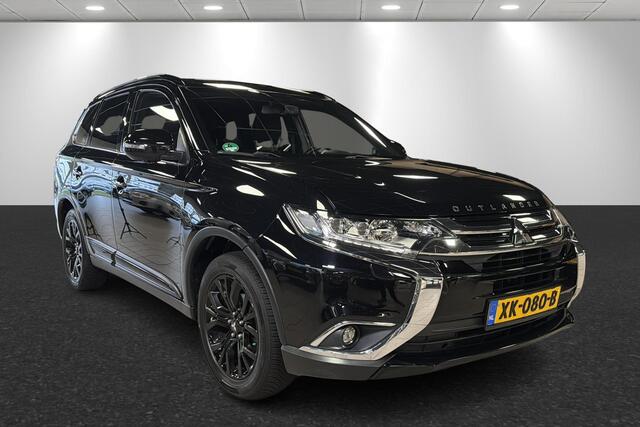 Mitsubishi OUTLANDER 2.0 Black edition Trekhaak,7persoon, 360 camera