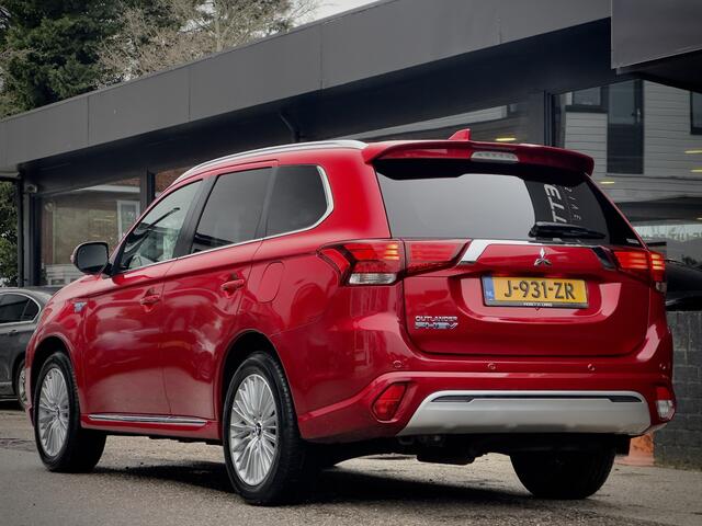 Mitsubishi OUTLANDER 2.4 PHEV INSTYLE+ 4WD PANODAK DESIGNO-LEDER NAVI CAMERA-360 APPLE-CARPLAY LED LMV PDC