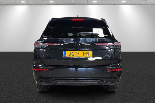 Mitsubishi OUTLANDER 2.4 PHEV First Edition Black edition ACTIE registratie 2026 all in prijs getoond model