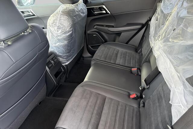 Mitsubishi OUTLANDER 2.4 PHEV First Edition Black edition ACTIE registratie 2026 all in prijs getoond model