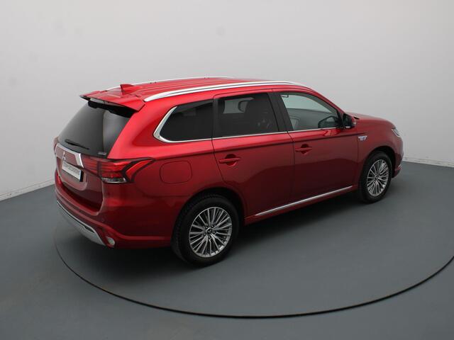 Mitsubishi OUTLANDER 225pk PHEV Intense+ Automaat 360° Camera | Cruise | Navi | Parkeersens. v+a | Stoel-/stuurverw.