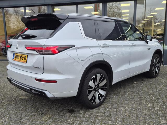 Mitsubishi OUTLANDER 2.4 PHEV Instyle+ | Cognac lederen interieur | Stoelverwarming koeling, massage | Luxe audio systeem | Meest complete uitvoering | DEMO
