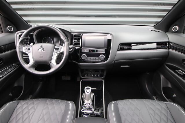 Mitsubishi OUTLANDER 2.4 PHEV Instyle 1e Eig. Slechts 13.254 km! Opendak, Adaptive Cr, Dealer O.H