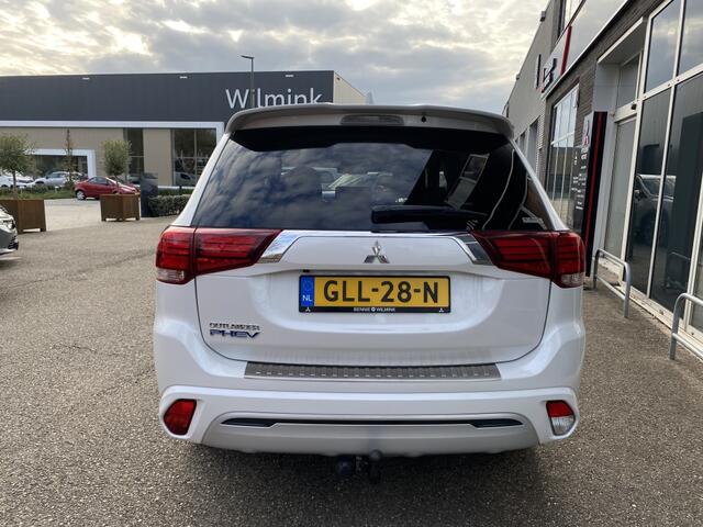 Mitsubishi OUTLANDER 2.4 PHEV Intense | Standkachel | Navigatie Android of Apple auto