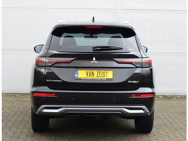 Mitsubishi OUTLANDER PHEV 2.4 FIRST EDITION 4WD | PLUG IN HYBRID | YAMAHA SOUND | 20'' LICHTMETAAL | V2G | FABRIEKSGARANTIE TOT 06-05-2033* | ALL IN RIJKLAARPRIJS