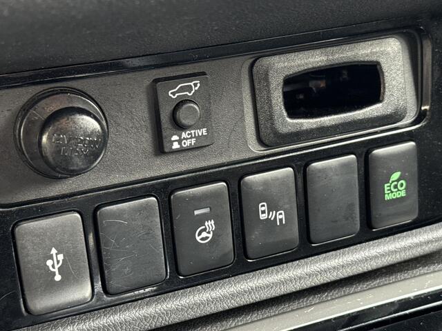 Mitsubishi OUTLANDER 2.4 PHEV Intense+ / Origineel Nederlands geleverd / Dealer onderhouden / 360 Camera / Navigatie / Apple CarPlay/Android Auto / Full LED / Schuif/Kanteldak / Dealer onderhouden / Stoel/-Stuurverwarming /