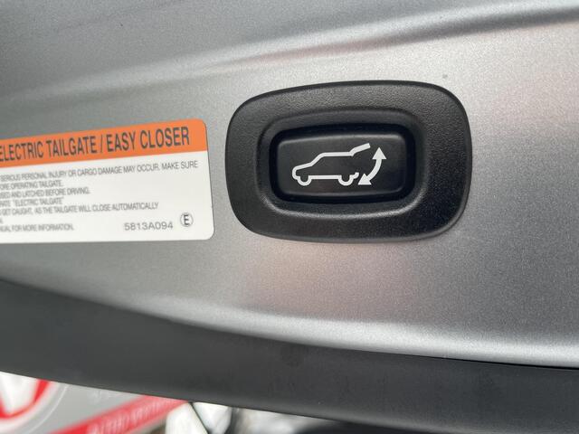 Mitsubishi OUTLANDER 2.4 PHEV Instyle 18"/Trekhaak/LED/Leder/Zonnedak/Stoel + stuurverwarming/Dodehoek/PDC v+a/360 Camera/Apple Carplay & Android Auto