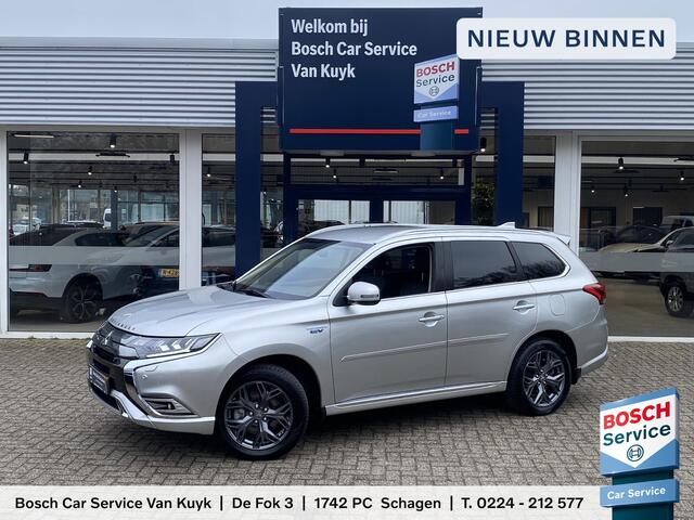 Mitsubishi OUTLANDER 2.4 PHEV Intense / Automaat / NL-Auto / Dealer-Onderhouden / 1e-Eigenaar / AWD / Afneembare-Trekhaak / Standkachel / Cruise-Control / Climate-Control / Stoelverwarming / Elektr.-Stoelen / Apple-Carplay & Android-Auto / Dodehoek-Detectie / LED / Keyless /