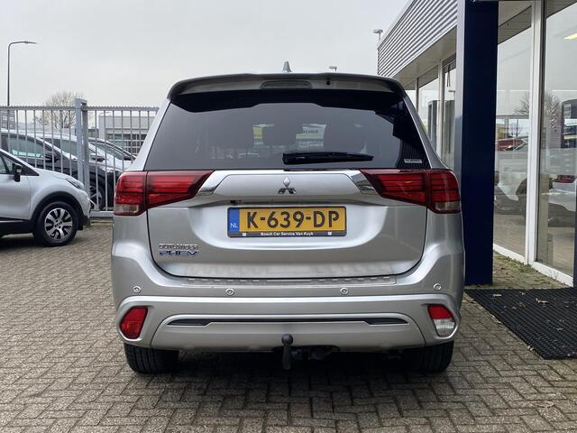 Mitsubishi OUTLANDER 2.4 PHEV Intense / Automaat / NL-Auto / Dealer-Onderhouden / 1e-Eigenaar / AWD / Afneembare-Trekhaak / Standkachel / Cruise-Control / Climate-Control / Stoelverwarming / Elektr.-Stoelen / Apple-Carplay & Android-Auto / Dodehoek-Detectie / LED / Keyless /