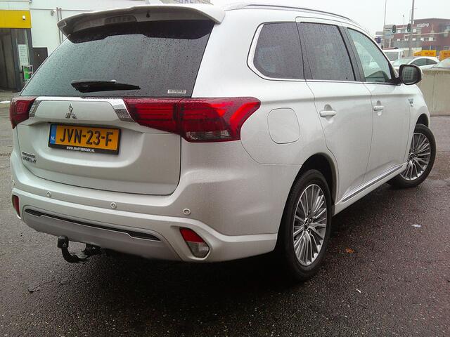 Mitsubishi OUTLANDER 2.4 PHEV Intense+ Automaat Staat in Hardenberg