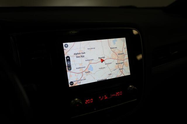 Mitsubishi OUTLANDER 2.4 PHEV Intense+ | Stoel & Stuurverwarming | Cruise | Trekhaak
