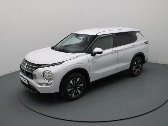 Mitsubishi OUTLANDER 2.4 PHEV Intense 306pk 360° Camera | Adapt. Cruise | Yamaha | Stoel-/stuurverw.