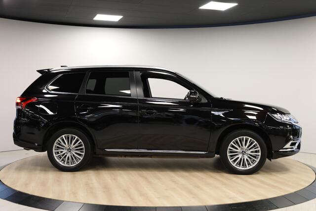 Mitsubishi OUTLANDER 2.4 PHEV Instyle | Schuif- opendak | Navi | Zomer & winterset