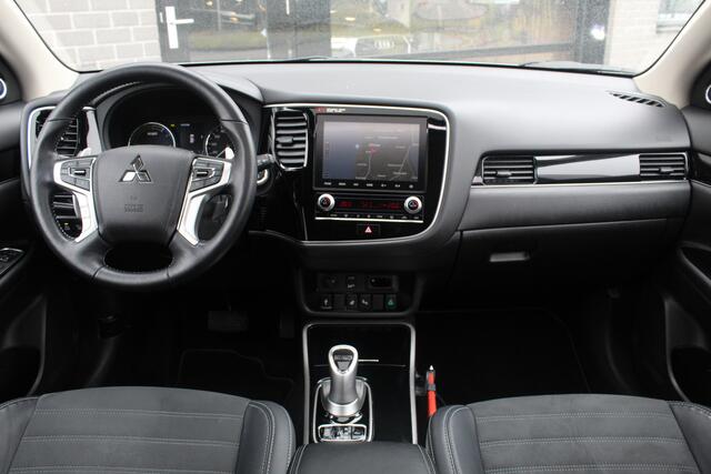 Mitsubishi OUTLANDER 2.4 PHEV Intense+ / Carplay / Schuifdak / 360 Camera / N.A.P.