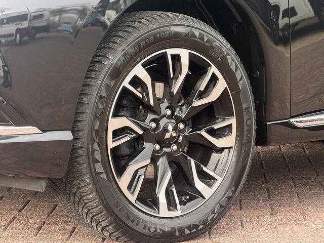 Mitsubishi OUTLANDER 2.0 PHEV Pure 4wd Plug-in Hybrid automaat appla carplay camera climate ctr cruise ctr alcantara/half leder trekhaak lmv 18 inch dealer onderhouden
