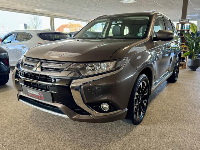 Mitsubishi OUTLANDER 2.0 PHEV Premium Leder, Trekhaak, Navi, Camera, PDC!