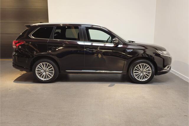 Mitsubishi OUTLANDER 2.4 PHEV Instyle - Stoel/Stuurverwarming - Trekhaak - Schuif/kanteldak - Apple Carplay/Android auto - Adaptive Cruise - Dodehoekdetectie - Premium Audio - Speciale lak