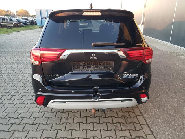 Mitsubishi OUTLANDER 2.4 PHEV Intense