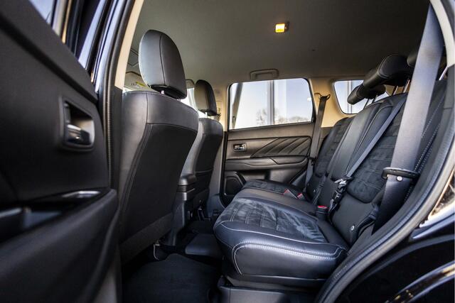 Mitsubishi OUTLANDER 2.0 PHEV Pure | Camera | Trekhaak | Stoelverw.