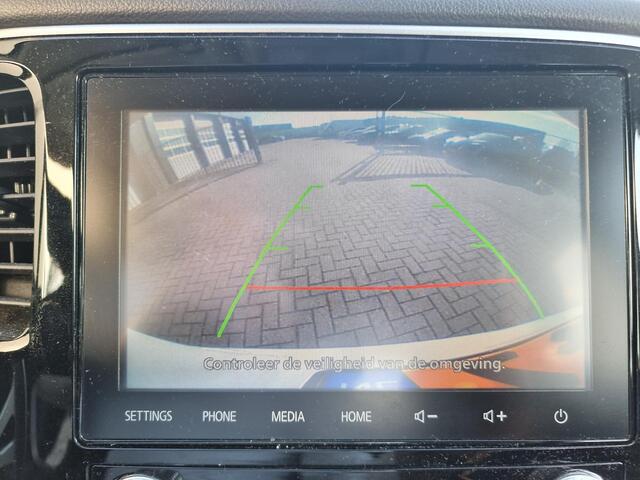 Mitsubishi OUTLANDER 2.4 PHEV Intense | Trekhaak | Applle CarPlay / Android Auto navigatie | Achteruitrijcamera |