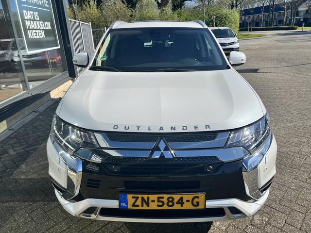 Mitsubishi OUTLANDER 2.4 PHEV Intense+