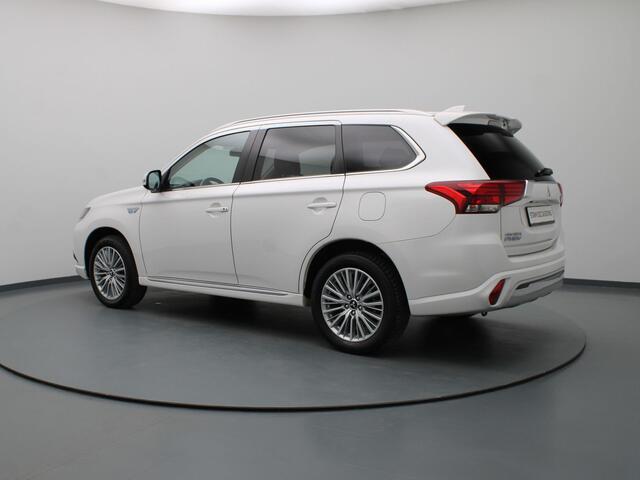 Mitsubishi OUTLANDER 2.4 PHEV Intense 225pk Camera | Cruise | Navi | Stoelverw.