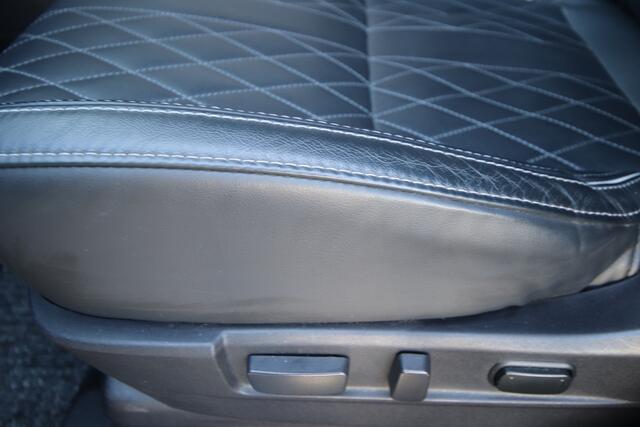 Mitsubishi OUTLANDER 2.4 PHEV Instyle Leder, E.achterklep, Trekhaak