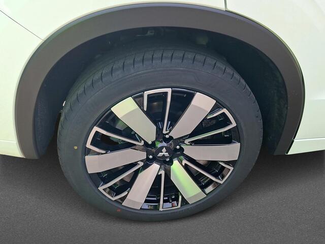 Mitsubishi OUTLANDER 2.4 PHEV Instyle+ Inclusief ¤4.000,- voordeel