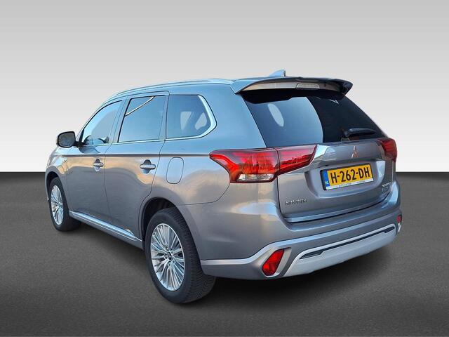Mitsubishi OUTLANDER 2.4 PHEV Pure+