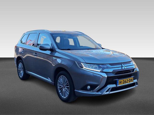 Mitsubishi OUTLANDER 2.4 PHEV Pure+