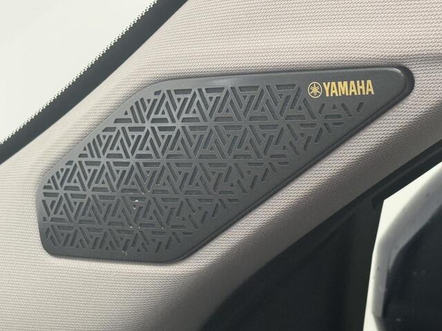 Mitsubishi OUTLANDER 2.4 PHEV Instyle | Navigatie | YAMAHA Audio | Panoramadak | Stoel + stuurverwarming | 360 Camera |