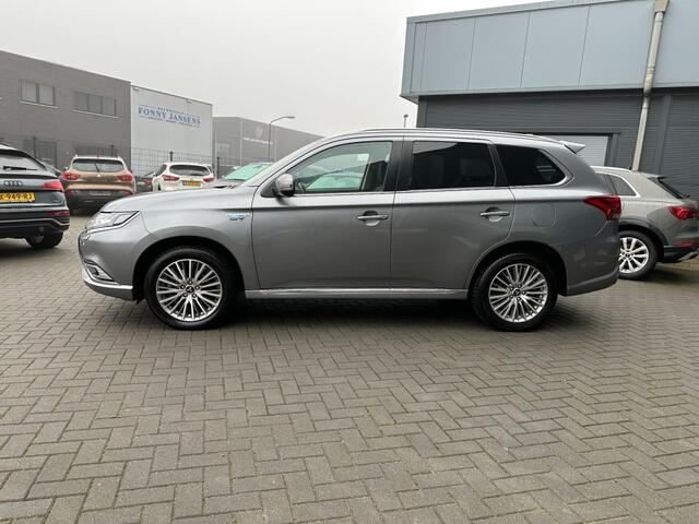 Mitsubishi OUTLANDER 2.4 PHEV Business Camera Apple-CarPlay Trekhaak