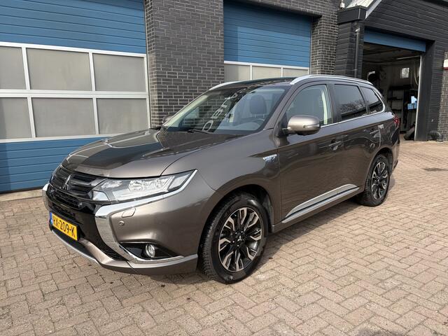 Mitsubishi OUTLANDER 2.0 PHEV Prestige, climate/cruise/navi,leder, trkehaak, schuifdak